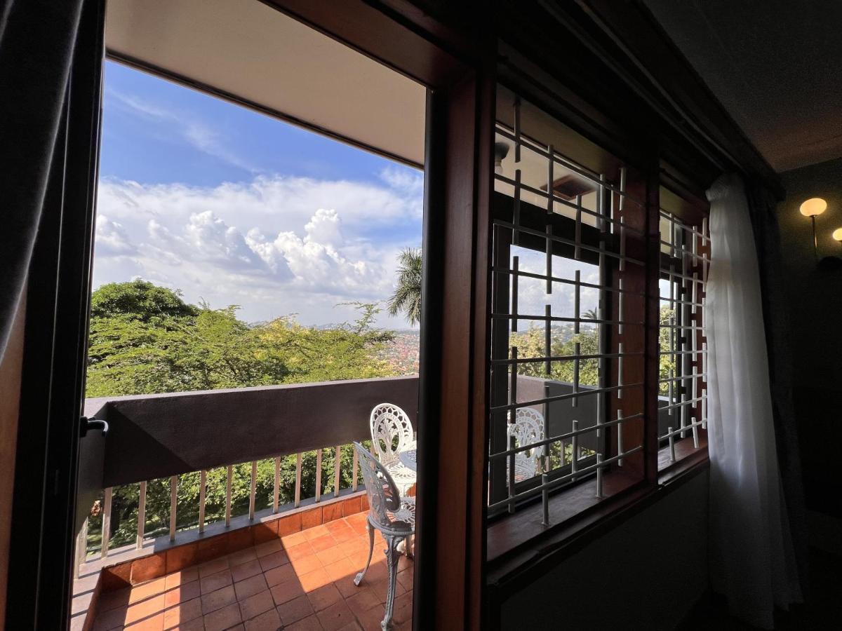 Pangolin Nest Boutique Hotel 坎帕拉 外观 照片